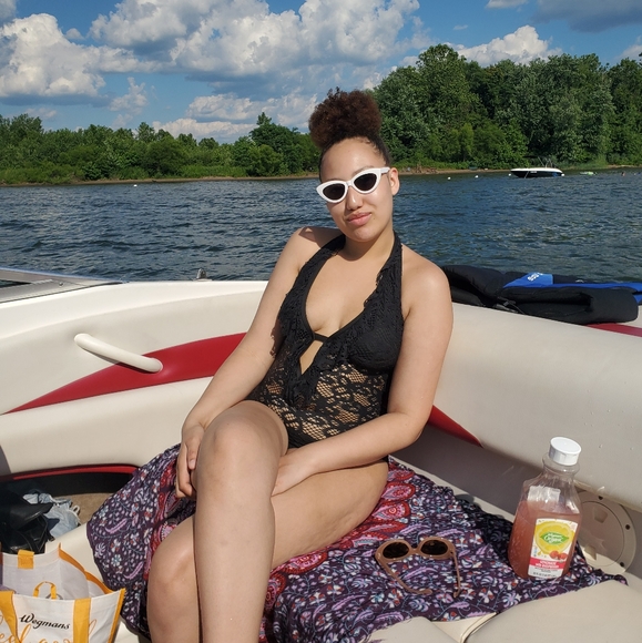 Meet your Posher - Picture 5 of 5